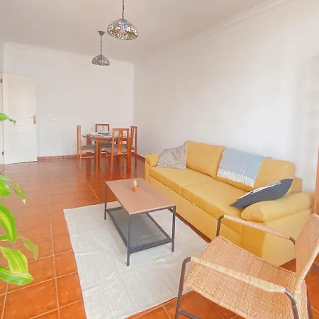 & Getaway Apartment *